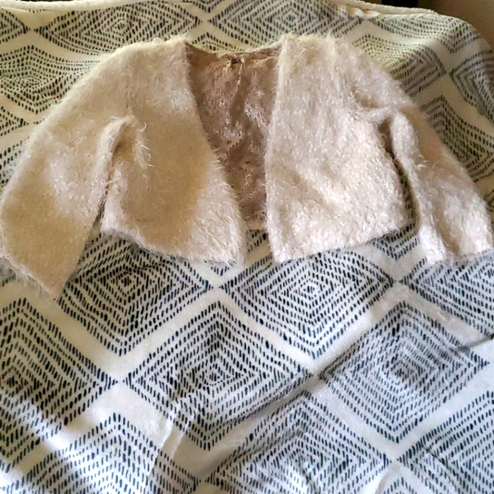 Knitted and knotted creme fuzzy cardigan Size S